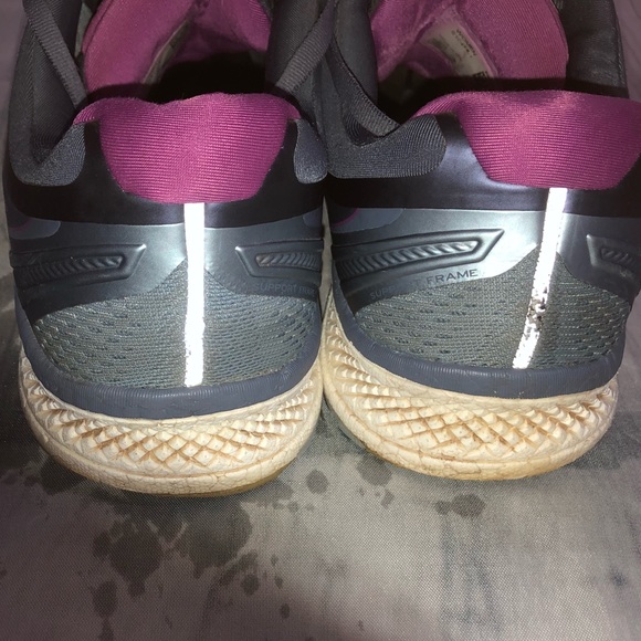 Women’s Saucony Triumph Iso 4 sneakers size 10W - Picture 9 of 12